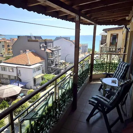 Apartment Gnezdo Sarafovo *