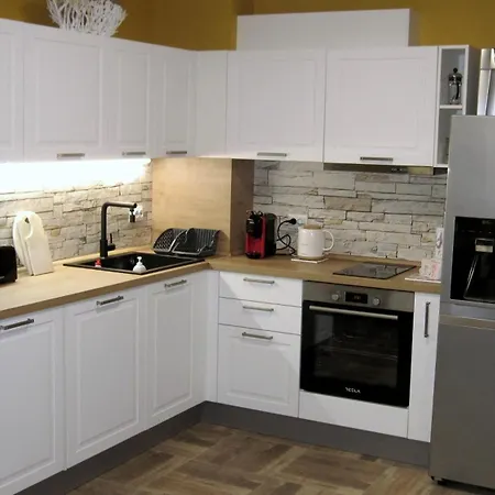 アパート Gnezdo Sarafovo *