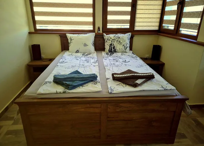 Gnezdo Sarafovo * ブルガス