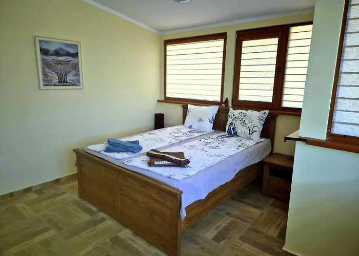 アパート Gnezdo Sarafovo ブルガス